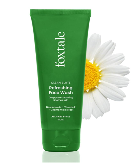 Foxtale Refreshing Face Wash for Deep Cleansing with Niacinamide, Hydrates & Brightens, Non-Drying Cleanser for Glowing Skin, Men & Women, For All Skin Types - 100 ml